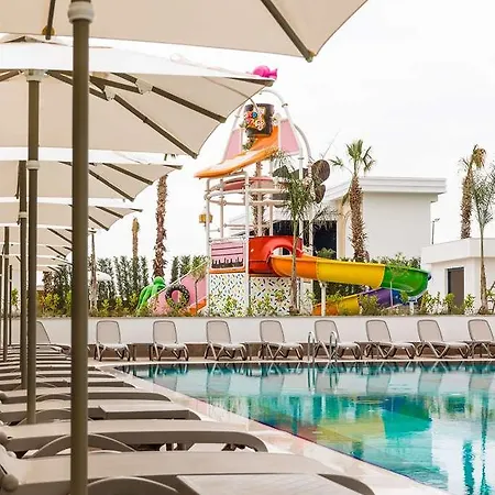 Serenity Queen Hotel